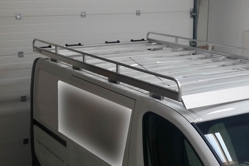 Sérigraphie, signalitique, accessoires véhicule utilitaire AVUS72