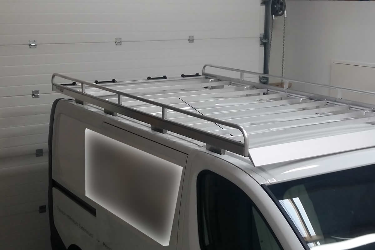 Sérigraphie, signalitique, accessoires véhicule utilitaire AVUS72